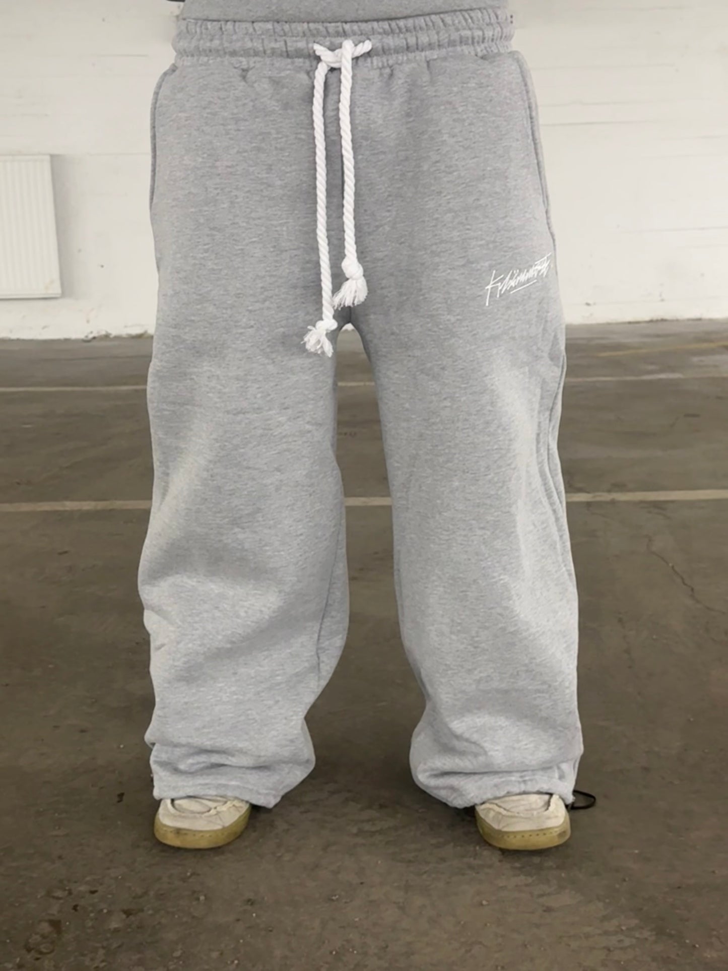 Klämmost - Grey track pants