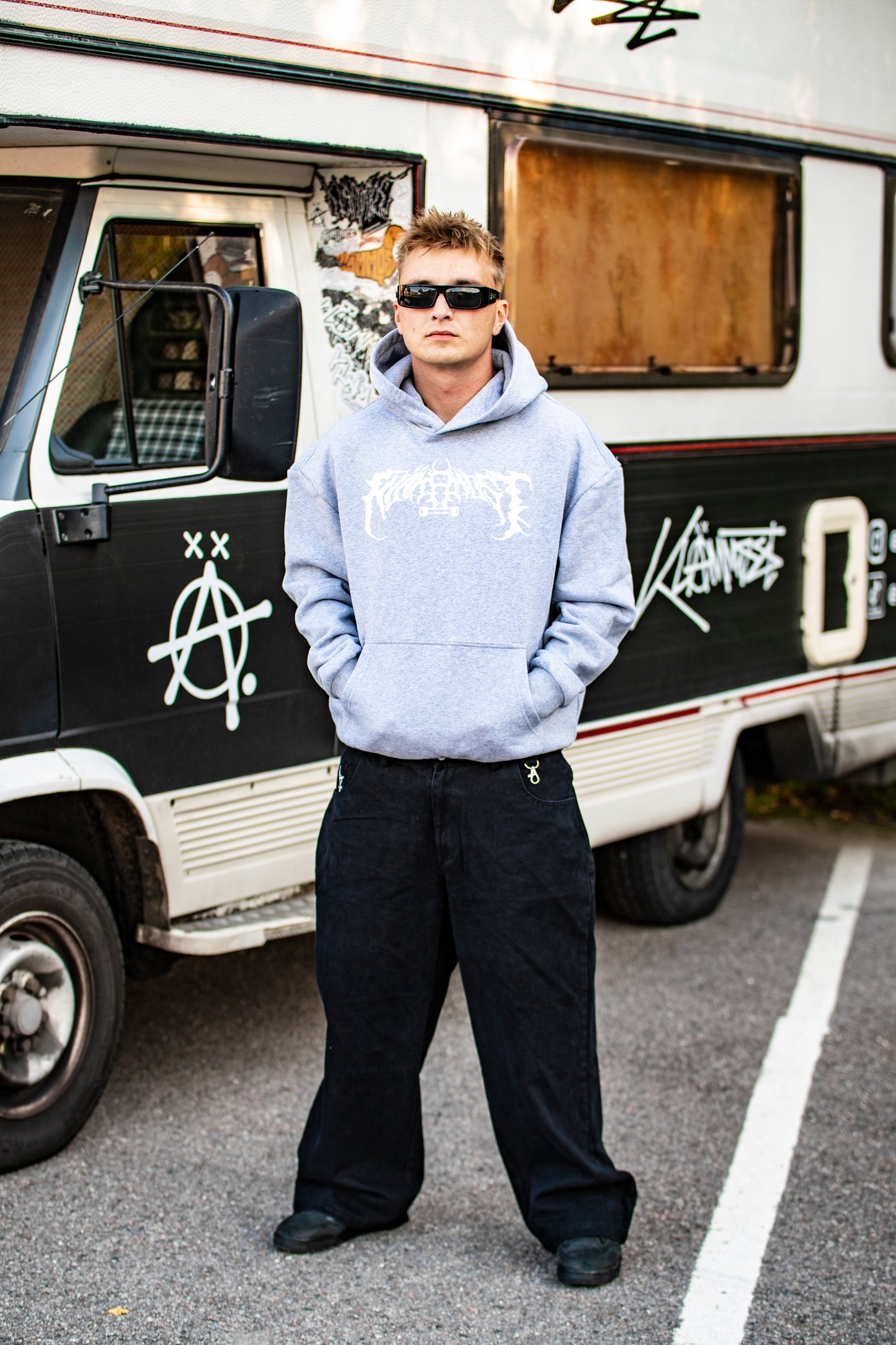 Klämmost - Grey metal hoodie