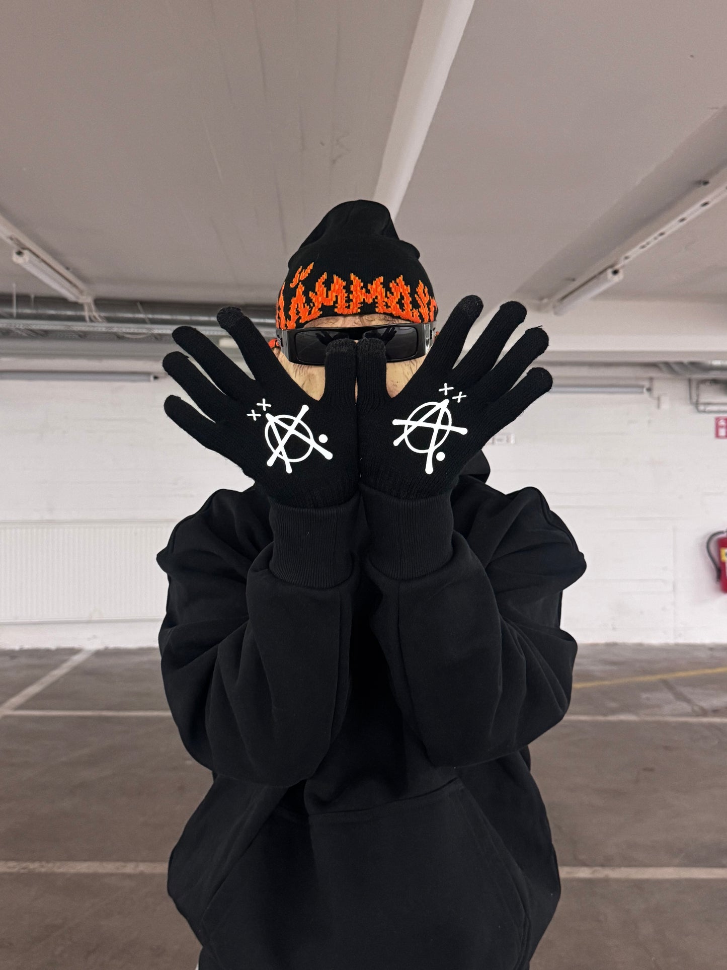 Klämmost - Änarchy gloves