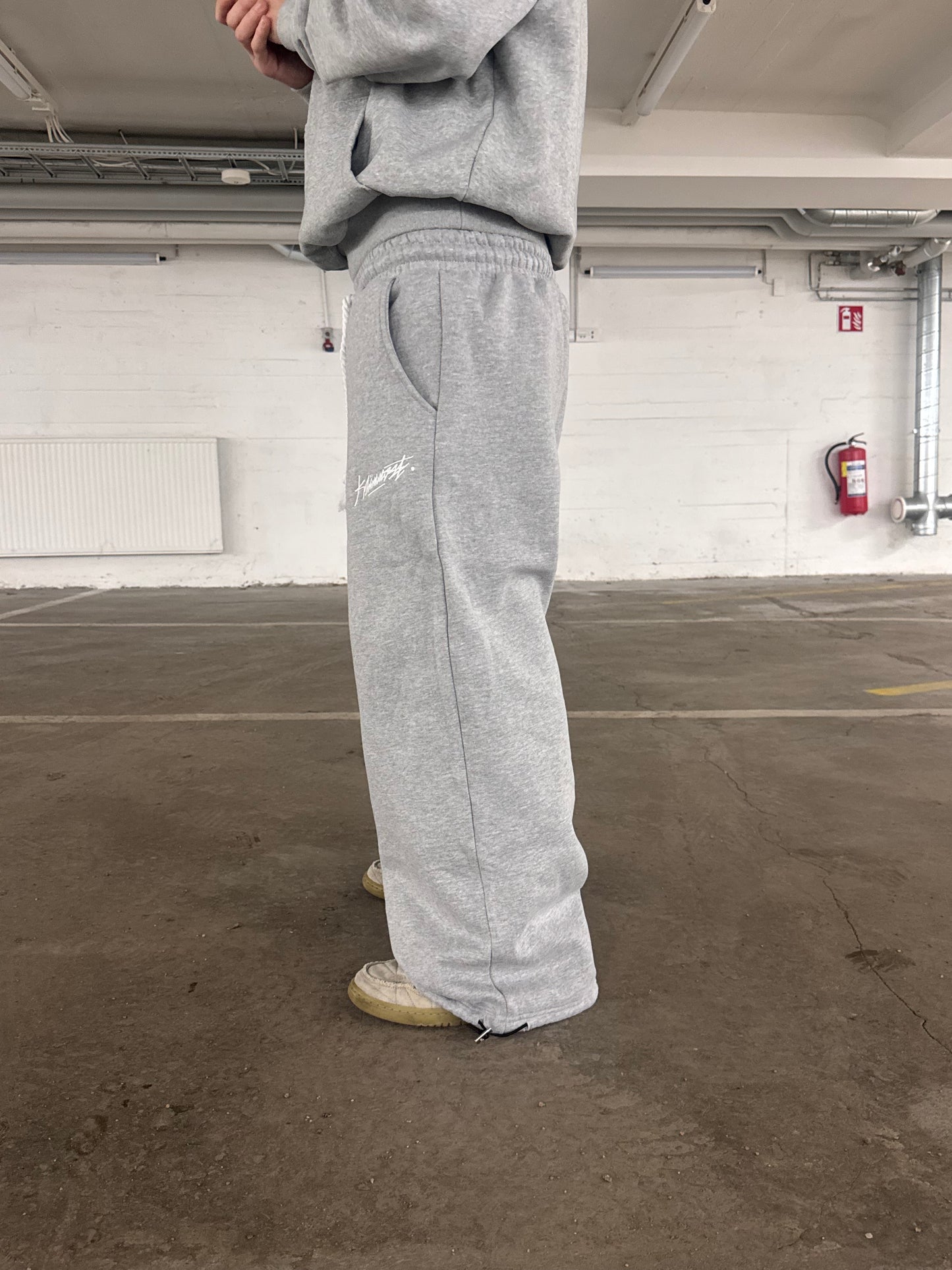 Klämmost - Grey track pants