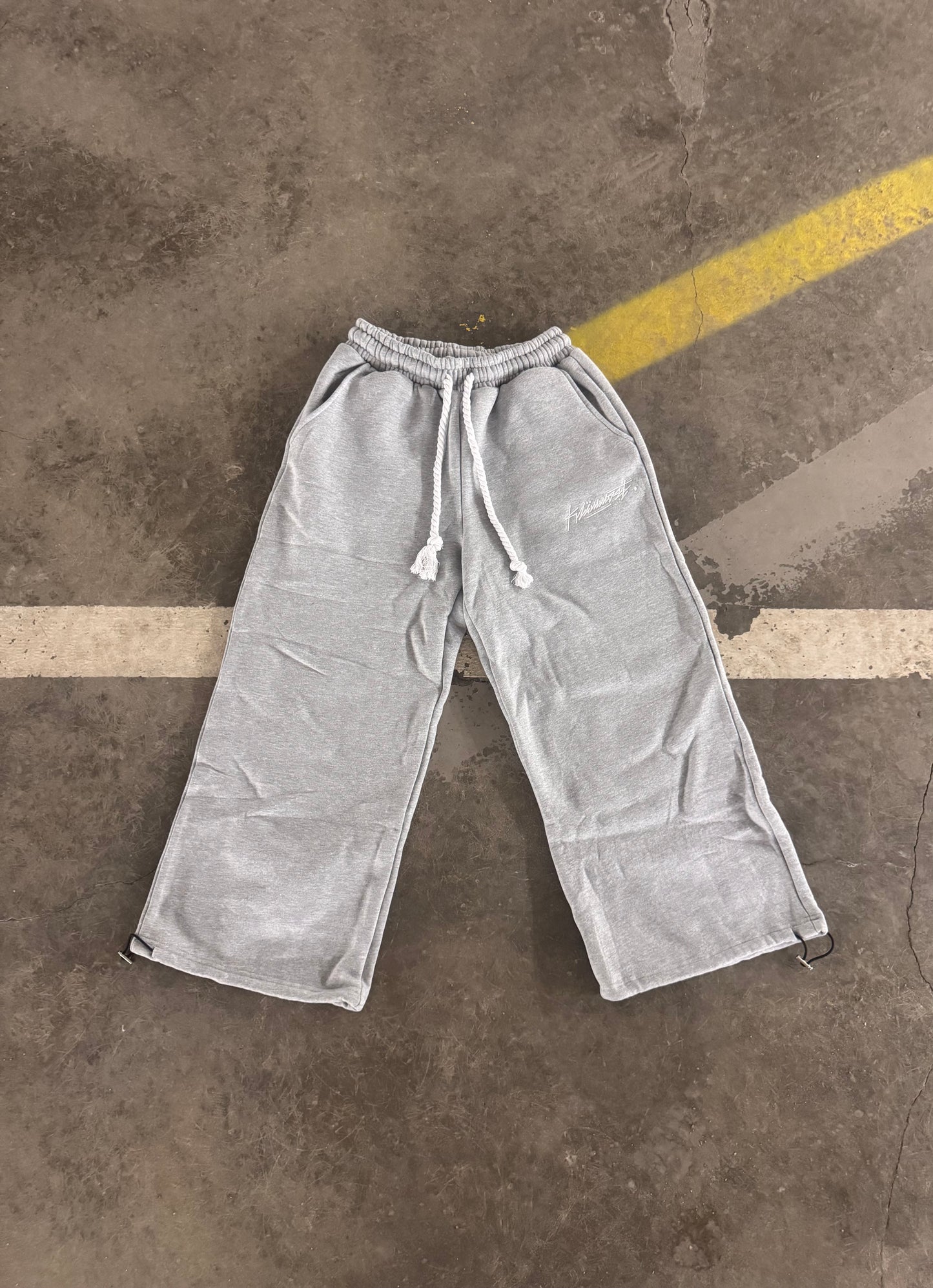 Klämmost - Grey track pants