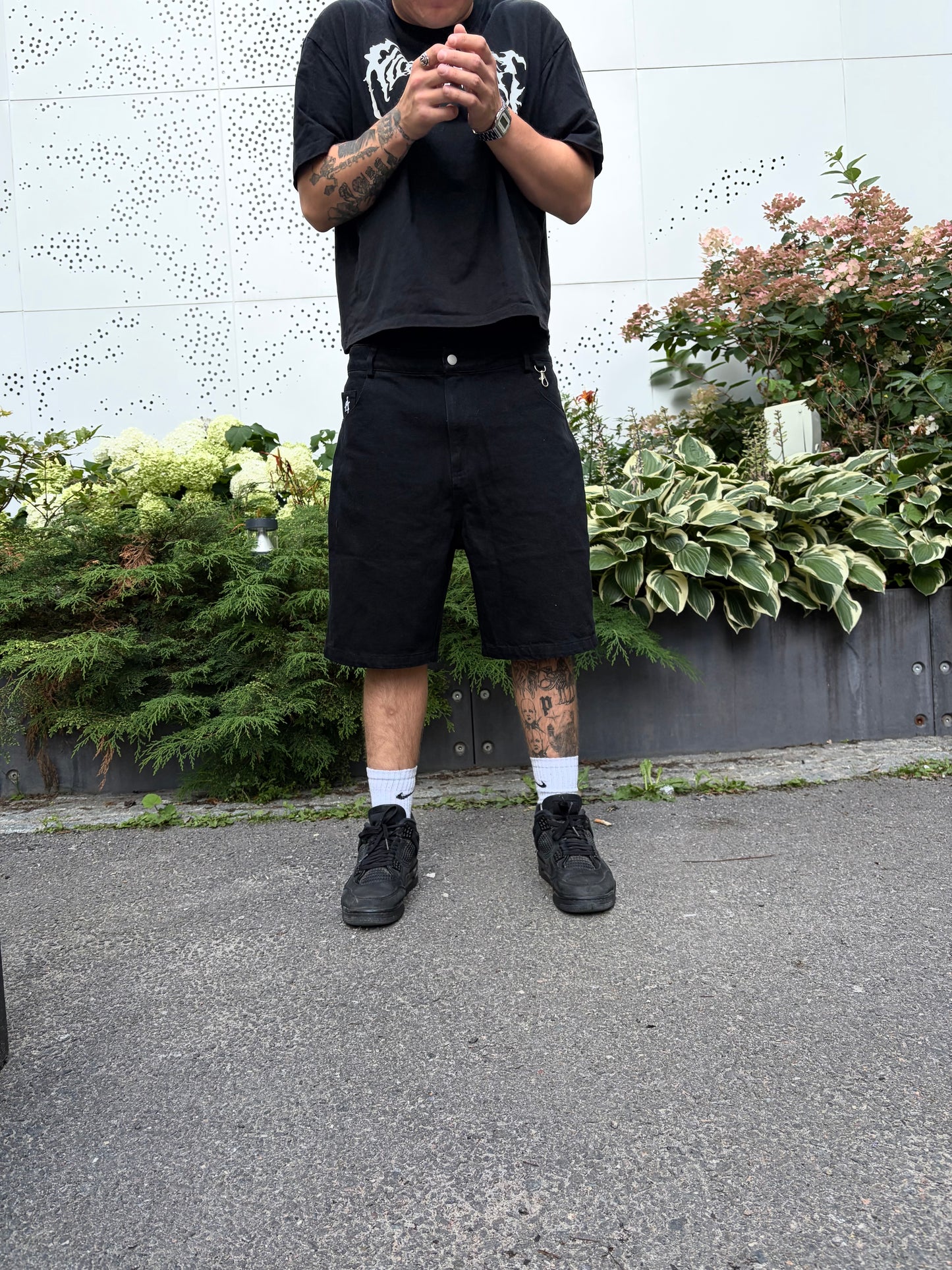 Klämmost - Black track jorts