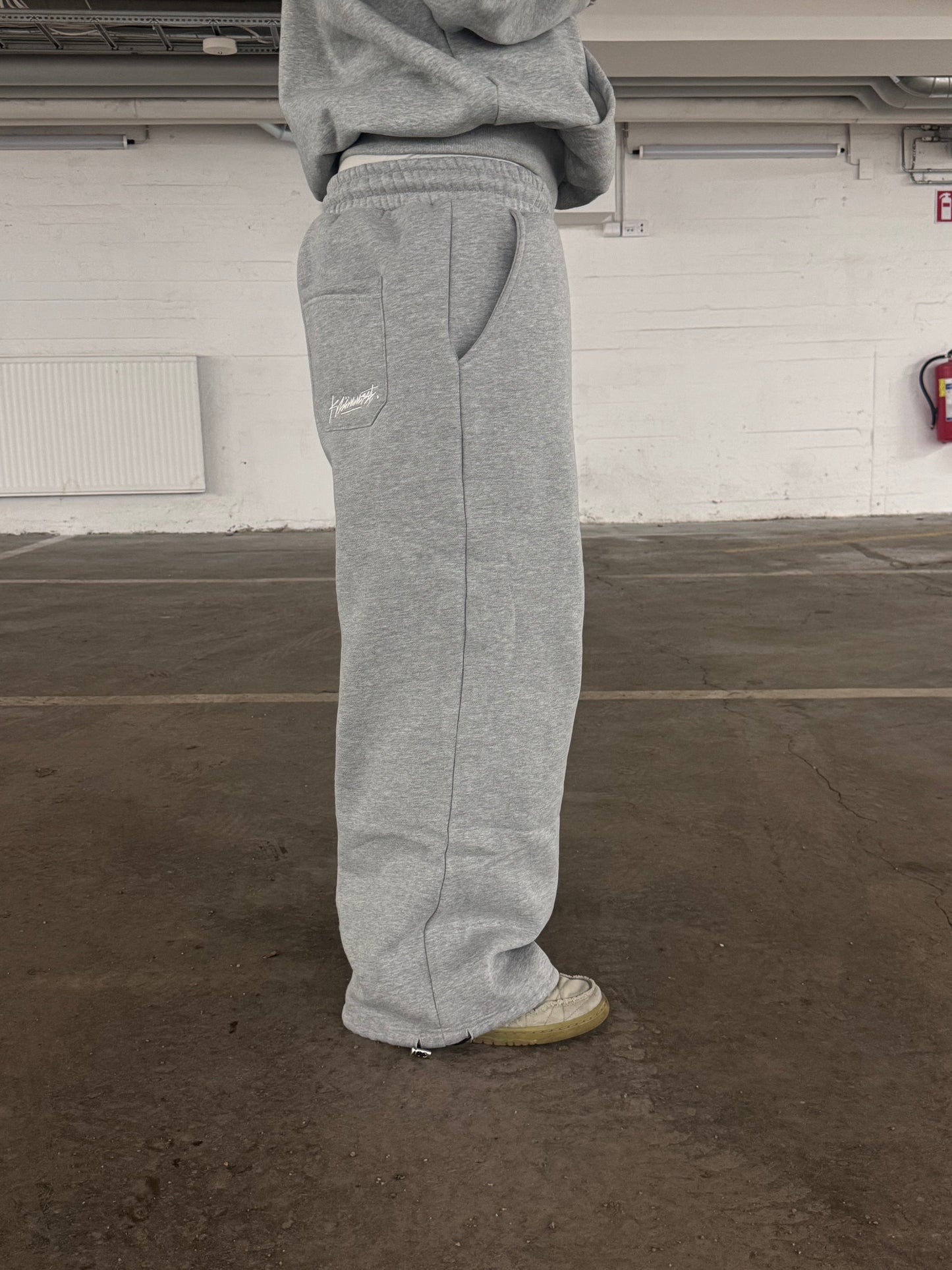 Klämmost - Grey track pants
